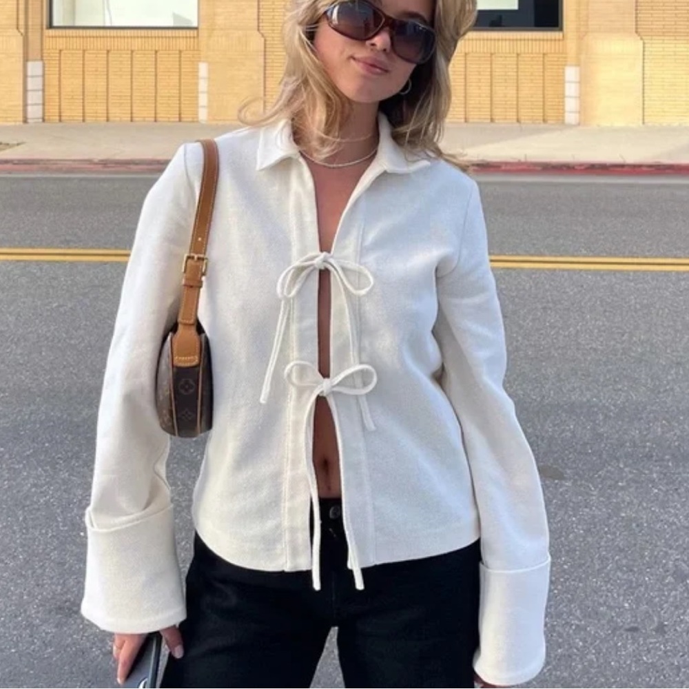 Djerf Avenue Occasion Top in Cream